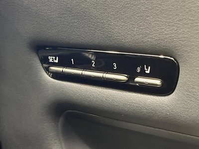 صورة مصغرة 47 لـ 2018 Lexus LS