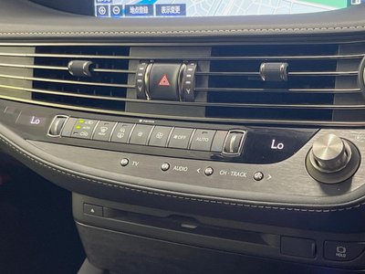 صورة مصغرة 54 لـ 2018 Lexus LS