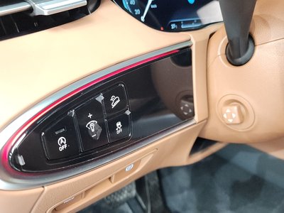 2021 Genesis GV70 thumbnail 28