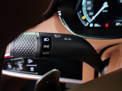 2021 Genesis GV70 thumbnail 38