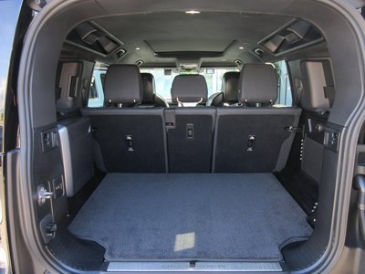 صورة مصغرة 38 لـ 2025 LAND Rover DEFENDER