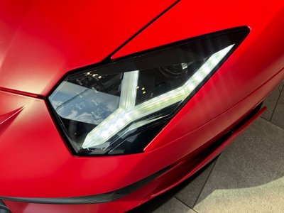 صورة مصغرة 27 لـ 2021 Lamborghini AVENTADOR