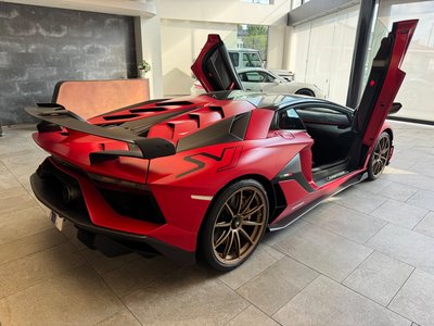 LAMBORGHINI AVENTADOR - 7