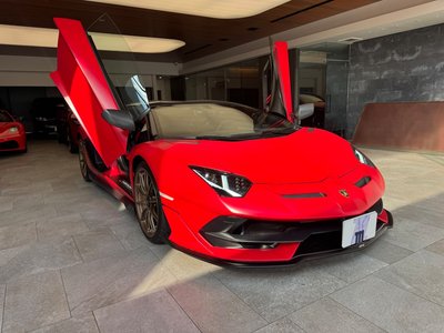 LAMBORGHINI AVENTADOR - 3