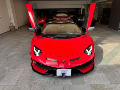 LAMBORGHINI AVENTADOR - 2