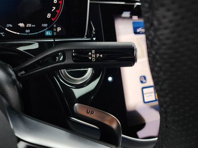 MERCEDES-BENZ E-CLASS - 9