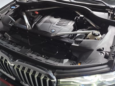 2021 BMW X7 photo 7