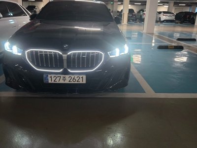 BMW 5 SERIES - 1