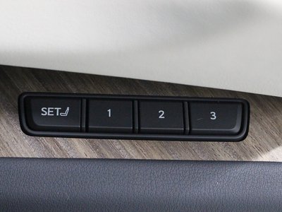 2025 Lexus LM 照片 15