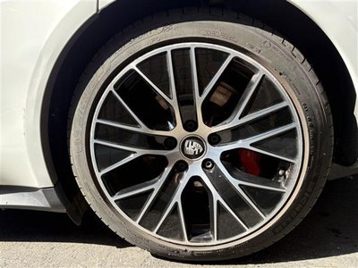 PORSCHE TAYCAN - 10