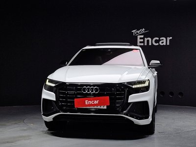 AUDI Q8 - 2