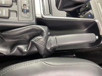 2019 Toyota LAND CRUISER PRADO — фото 10