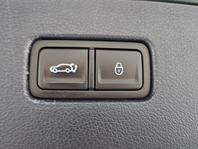 2021 Genesis GV80 thumbnail 19