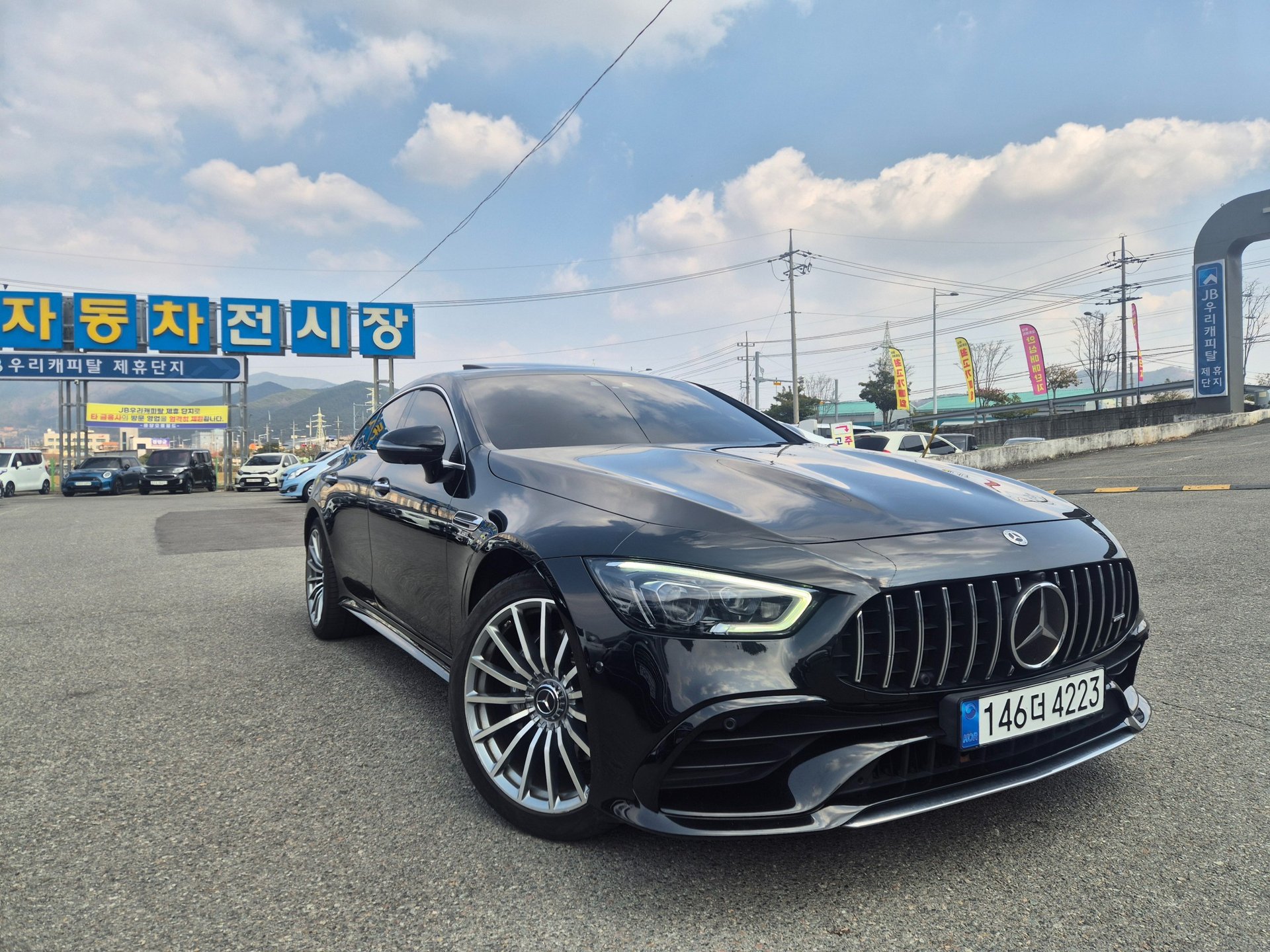 MERCEDES-BENZ GT AMG - View 1