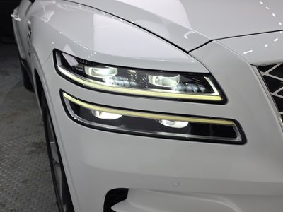 2022 Genesis GV80 photo 9