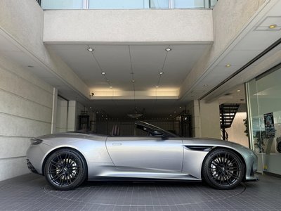ASTON MARTIN DB12 VOLANTE - 10