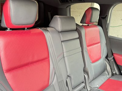 TOYOTA LAND CRUISER 300 - 7