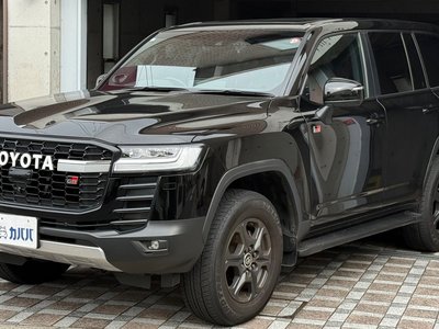 TOYOTA LAND CRUISER 300 - 1