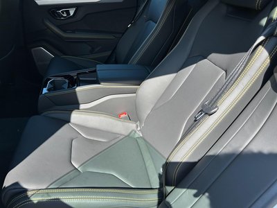 LAMBORGHINI URUS - 10