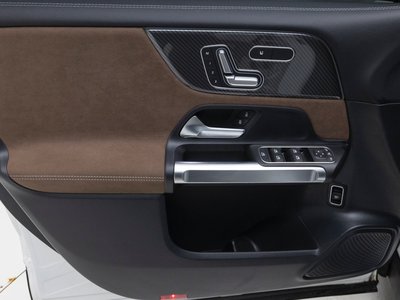 2025 Mercedes-BENZ GLB 缩略图 12