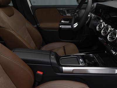 2025 Mercedes-BENZ GLB 缩略图 18