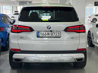 صورة 2 لـ 2023 BMW X5