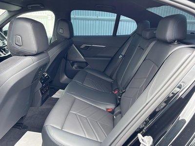 صورة مصغرة 45 لـ 2023 BMW 5 SERIES