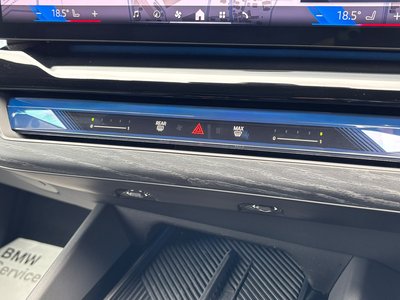 صورة مصغرة 37 لـ 2023 BMW 5 SERIES