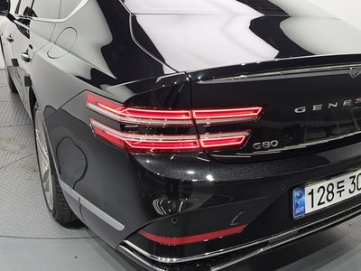 GENESIS G80 (RG3) - 10
