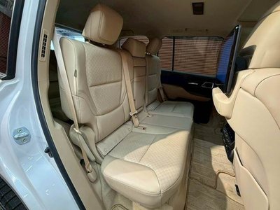 TOYOTA LAND CRUISER 300 - 9