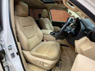 TOYOTA LAND CRUISER 300 - 8