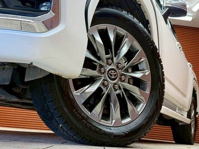 2023 Toyota LAND CRUISER 300 — миниатюра 11