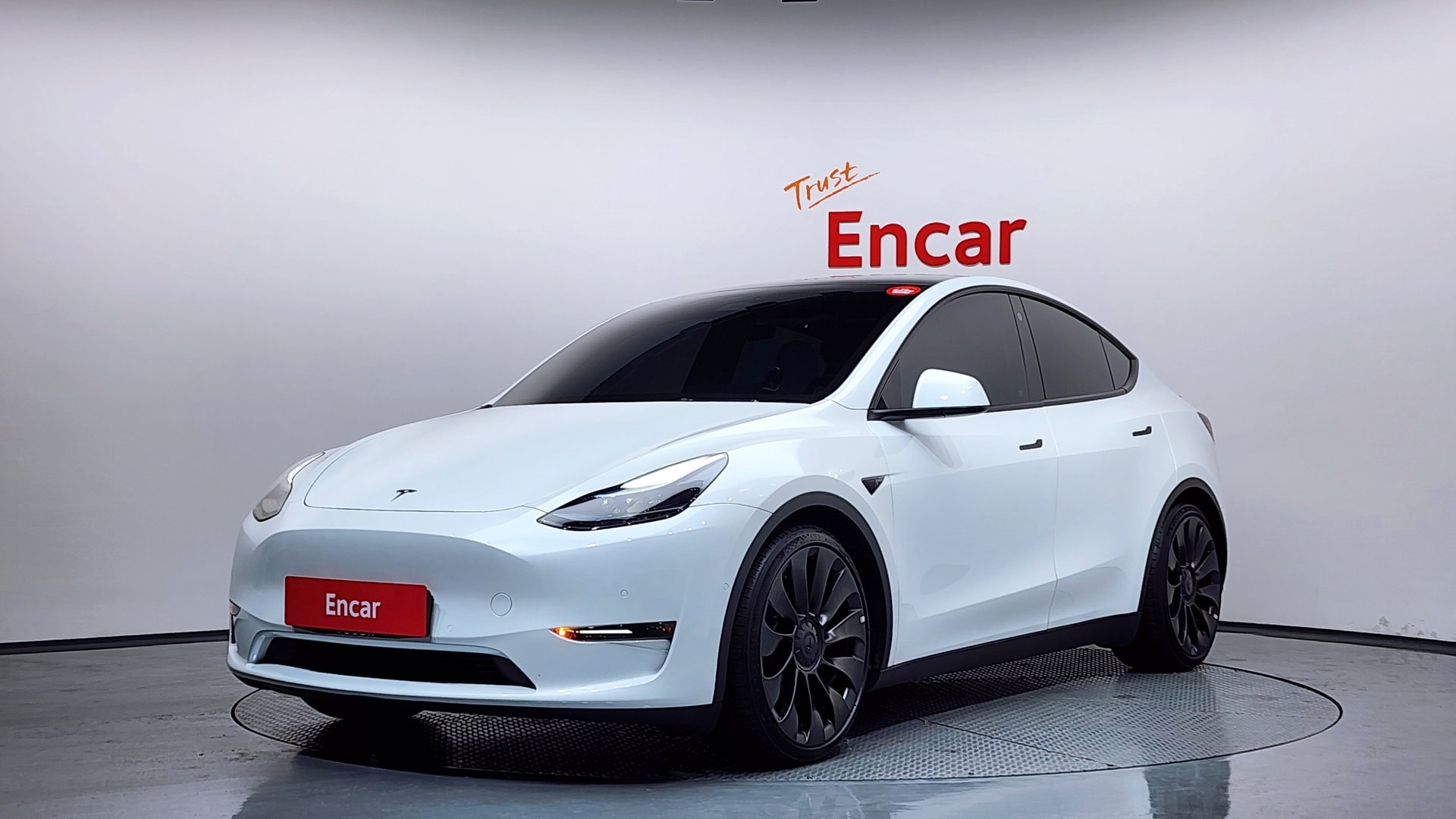 TESLA MODEL Y - View 1