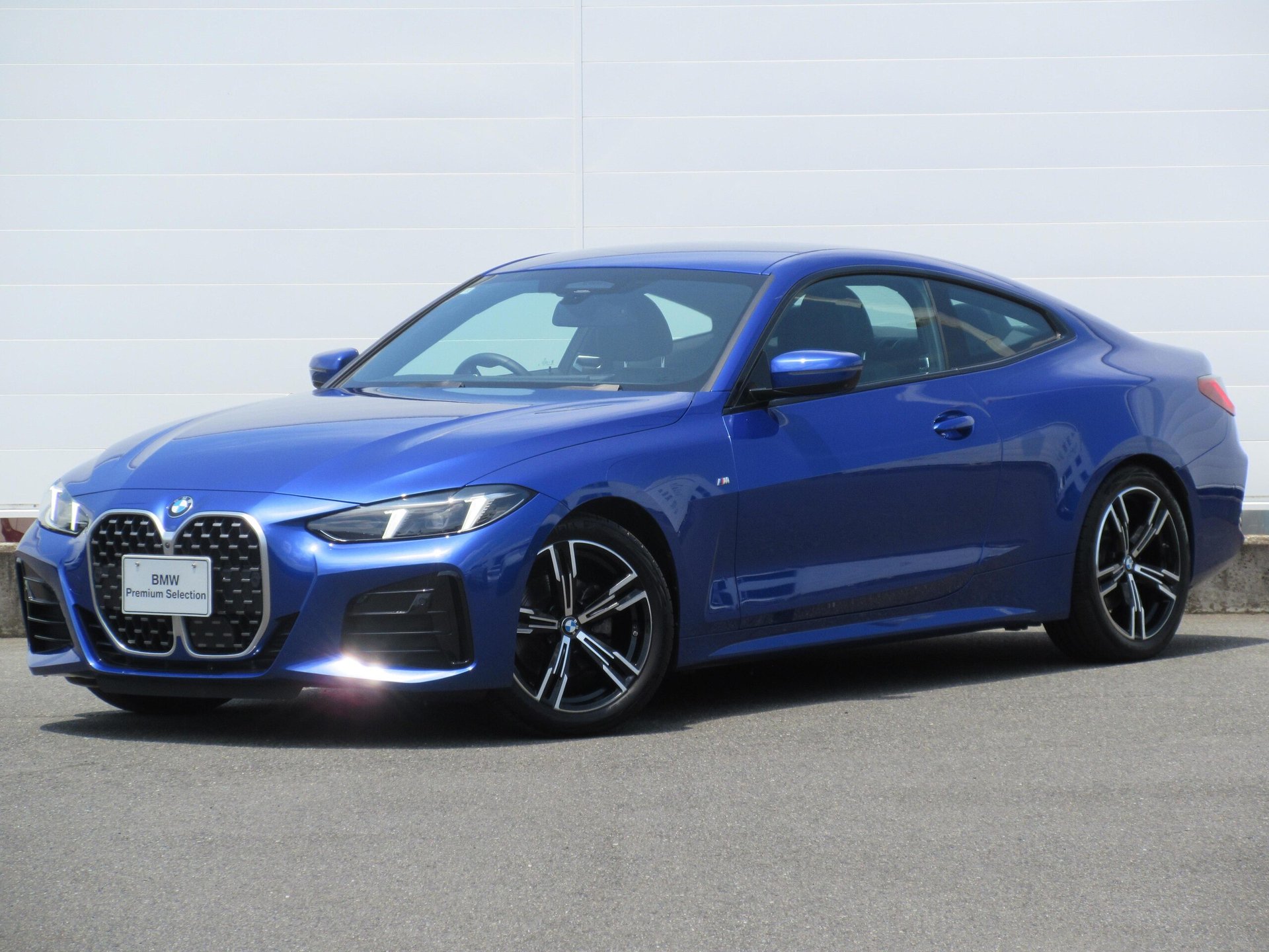 BMW 4 SERIES COUPE - View 1