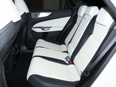 صورة 7 لـ 2025 Lexus NX