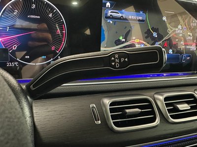 MERCEDES-BENZ GLS - 9