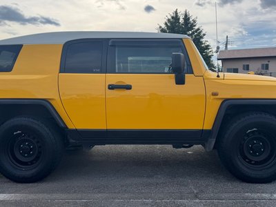 TOYOTA FJ CRUISER - 3