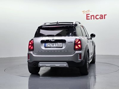 MINI COUNTRYMAN - 3