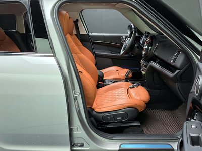 MINI COUNTRYMAN - 10