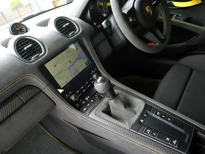 PORSCHE 718 SPYDER - 7