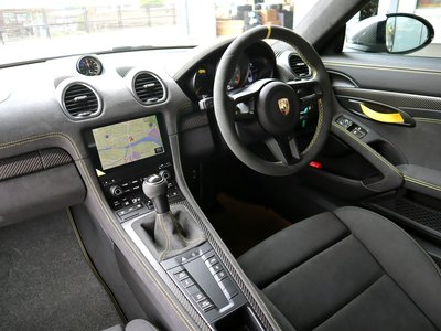 PORSCHE 718 SPYDER - 3