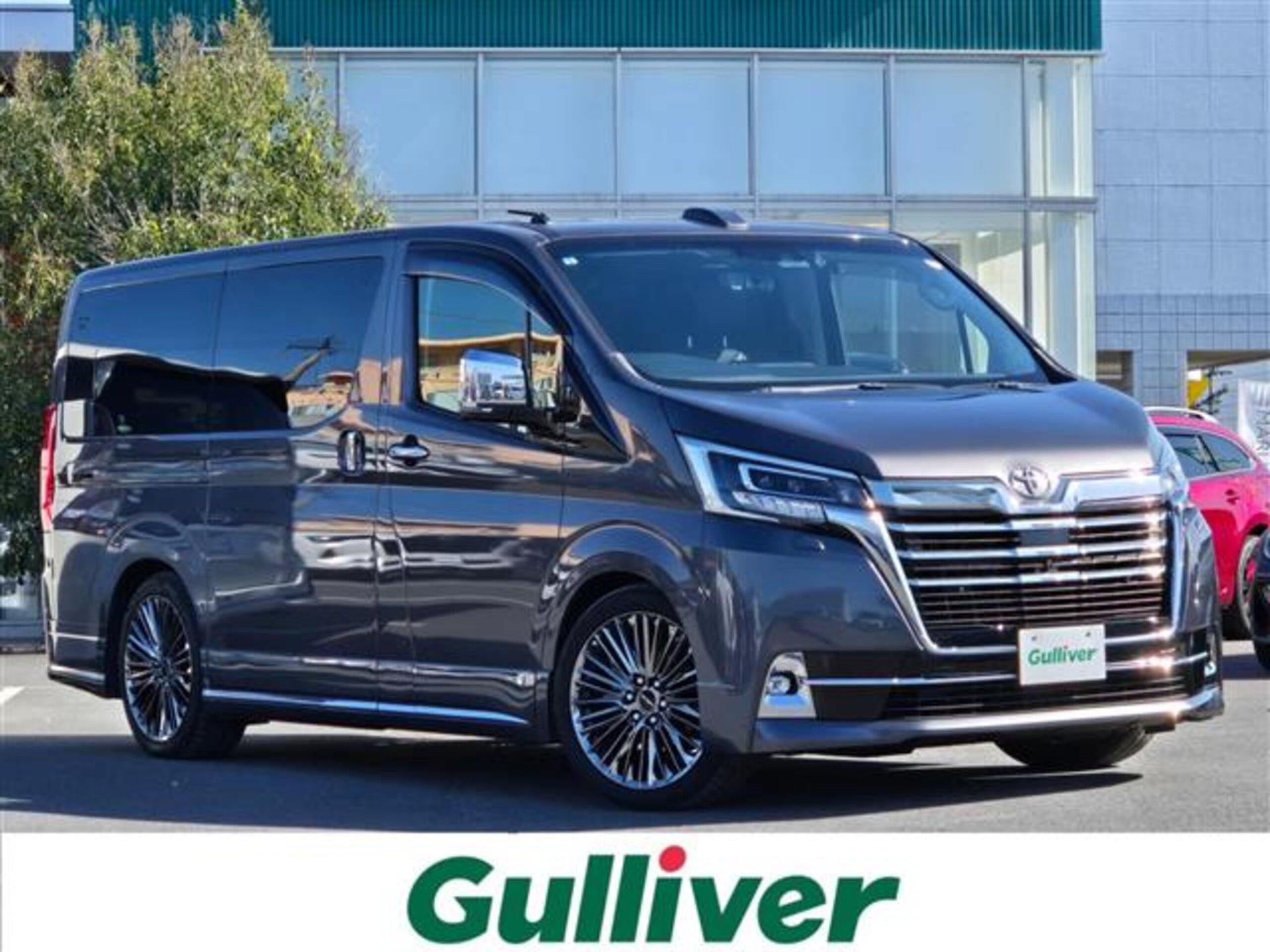 TOYOTA GRAND ACE - View 1