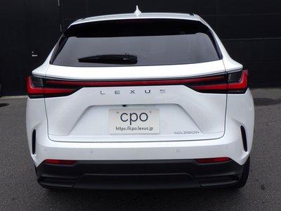 صورة 6 لـ 2023 Lexus NX