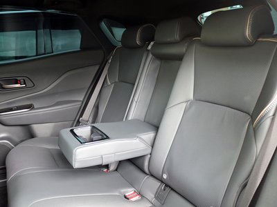 صورة 36 لـ 2024 Toyota CROWN SPORT