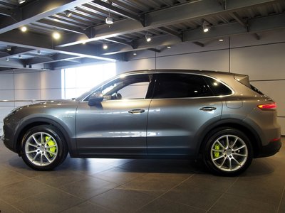 PORSCHE CAYENNE - 3