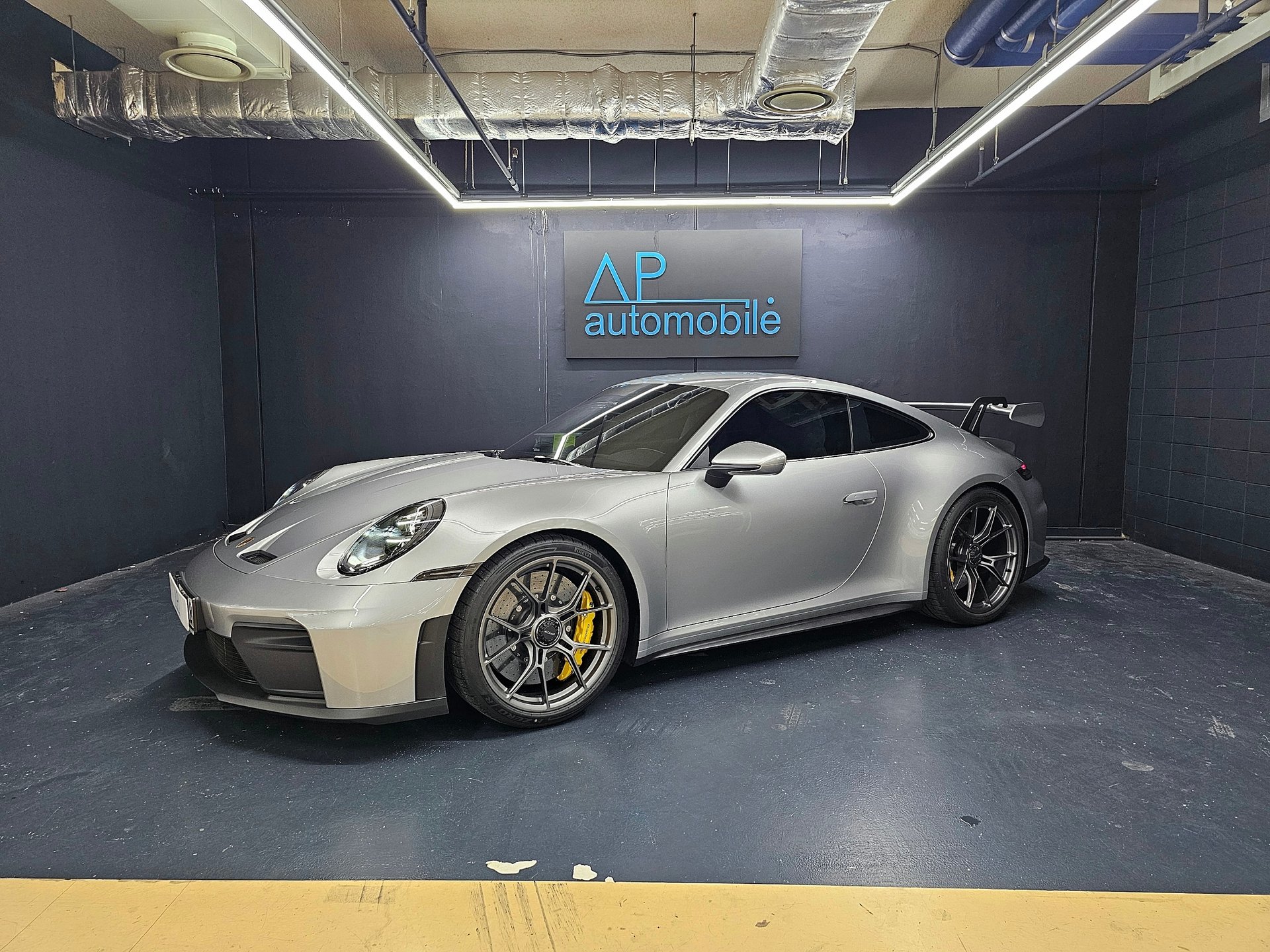 PORSCHE 911 - View 1