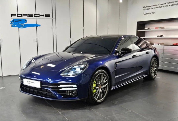 PORSCHE PANAMERA - View 1