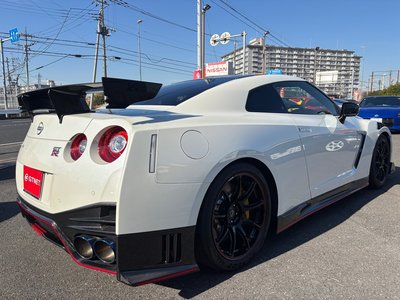 NISSAN GT-R - 6