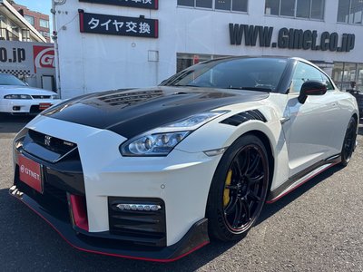 NISSAN GT-R