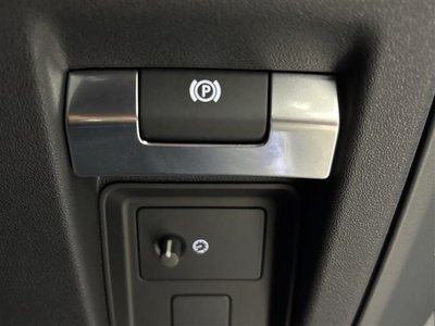 2024 LAND Rover DEFENDER thumbnail 13